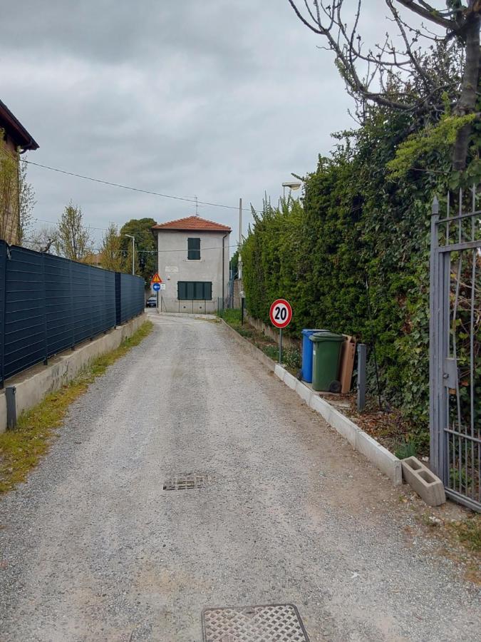 La Casa Di Alyss Apartment Бергамо Екстериор снимка